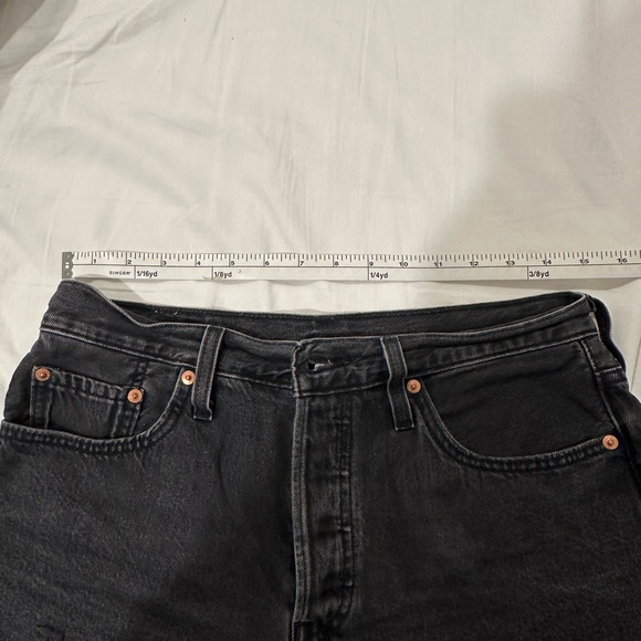 Levi’s 501 Shorts - Women’s Size 29 - Black - Picture 8 of 9